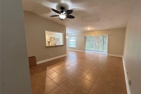 Touwnhouse à louer à Winter Park, Floride: 3 chambres, 117.61 m2 № 2383571 - photo 12