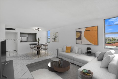 Condo in Miami Beach, Florida, 1 bedroom № 1974903 - photo 4