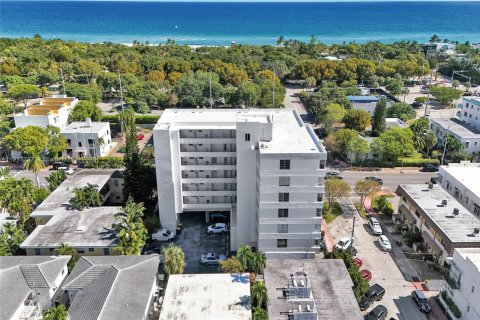 Condo in Miami Beach, Florida, 1 bedroom № 1974903 - photo 27