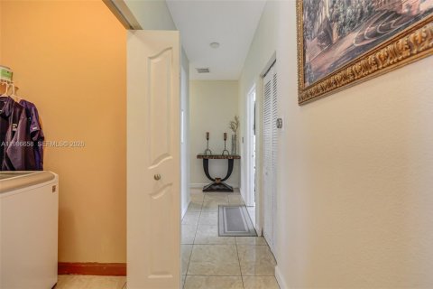 Купить виллу или дом в Майами, Флорида 4 спальни, 249.07м2, № 2058480 - фото 23