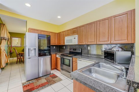 Купить виллу или дом в Майами, Флорида 4 спальни, 249.07м2, № 2058480 - фото 13