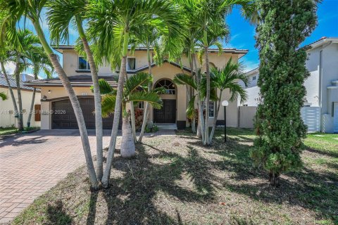 Купить виллу или дом в Майами, Флорида 4 спальни, 249.07м2, № 2058480 - фото 2