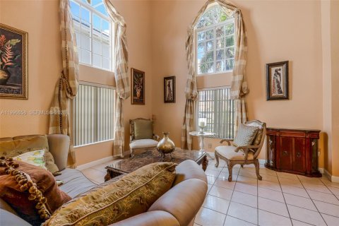 Купить виллу или дом в Майами, Флорида 4 спальни, 249.07м2, № 2058480 - фото 5