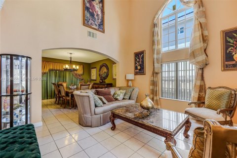 Купить виллу или дом в Майами, Флорида 4 спальни, 249.07м2, № 2058480 - фото 4