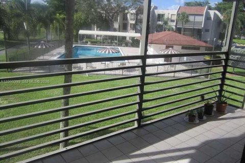 Снять в аренду кондоминиум в Тамарак, Флорида 2 спальни, 96.62м2, № 2065198 - фото 26