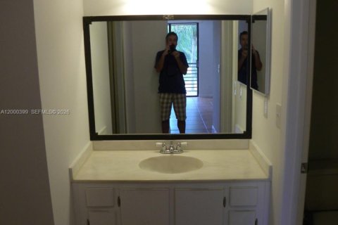 Снять в аренду кондоминиум в Тамарак, Флорида 2 спальни, 96.62м2, № 2065198 - фото 2