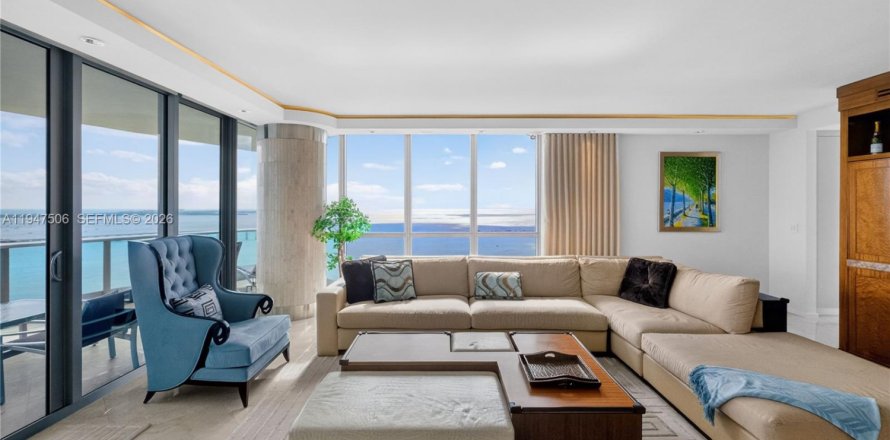 Кондоминиум с 4 спальнями в Майами, Флорида № 2007387