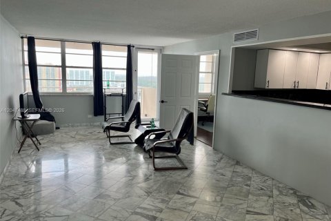 Снять в аренду кондоминиум в Санни-Айлс-Бич, Флорида 1 спальня, 90.58м2, № 2240438 - фото 4