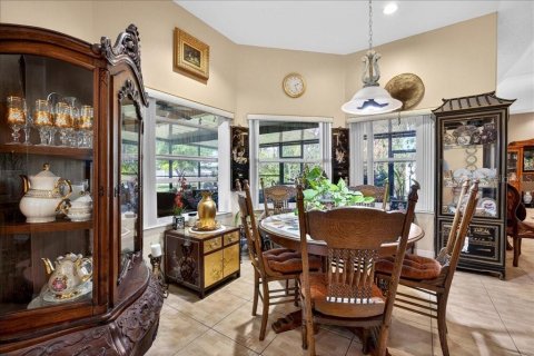 House in Palm Coast, Florida 5 bedrooms, 395.02 sq.m. № 2152140 - photo 17