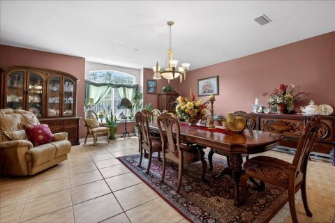 House in Palm Coast, Florida 5 bedrooms, 395.02 sq.m. № 2152140 - photo 26