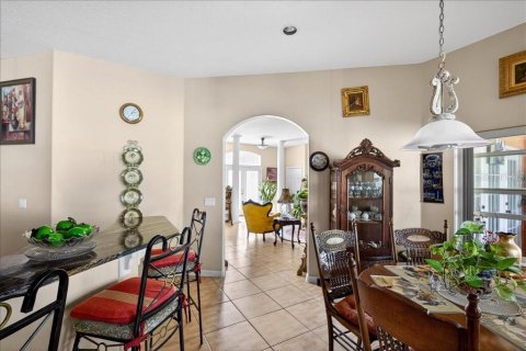 House in Palm Coast, Florida 5 bedrooms, 395.02 sq.m. № 2152140 - photo 21