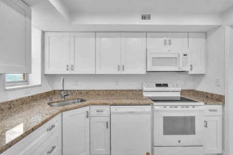 Copropriété à louer à Pompano Beach, Floride: 2 chambres, 95.6 m2 № 2147037 - photo 9