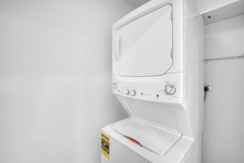 Copropriété à louer à Pompano Beach, Floride: 2 chambres, 95.6 m2 № 2147037 - photo 10