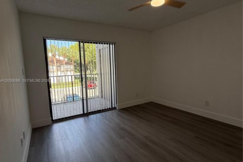 Copropriété à louer à Hollywood, Floride: 1 chambre, 78.13 m2 № 2169040 - photo 25