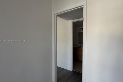 Copropriété à louer à Hollywood, Floride: 1 chambre, 78.13 m2 № 2169040 - photo 18