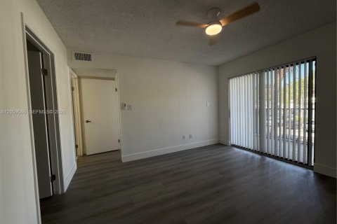 Copropriété à louer à Hollywood, Floride: 1 chambre, 78.13 m2 № 2169040 - photo 26