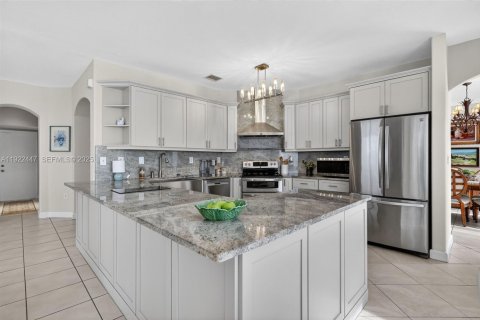 Casa en venta en Miami, Florida, 4 dormitorios, 282.7 m2 № 1988974 - foto 13