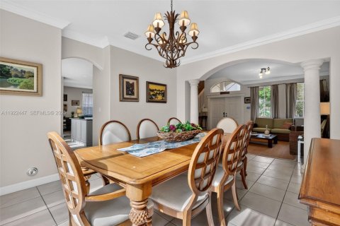 Casa en venta en Miami, Florida, 4 dormitorios, 282.7 m2 № 1988974 - foto 11