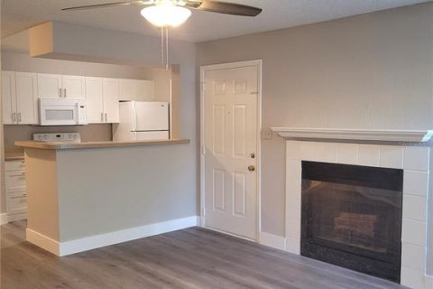 Condo in Orlando, Florida, 2 bedrooms  № 1831809 - photo 2