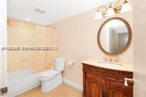 Купить кондоминиум в Тамарак, Флорида 1 спальня, 64.57м2, № 2011578 - фото 7