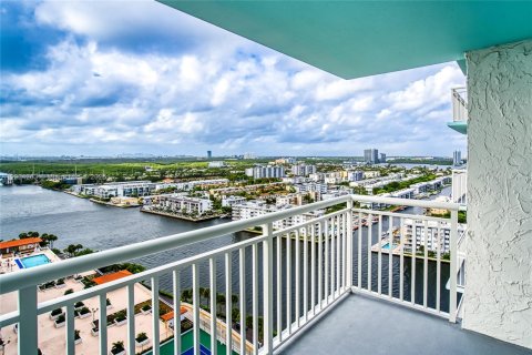 Condo in Sunny Isles Beach, Florida, 2 bedrooms № 2015548 - photo 7