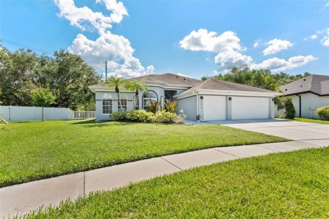 House in Tampa, Florida 4 bedrooms, 239.22 sq.m. № 1803069 - photo 1