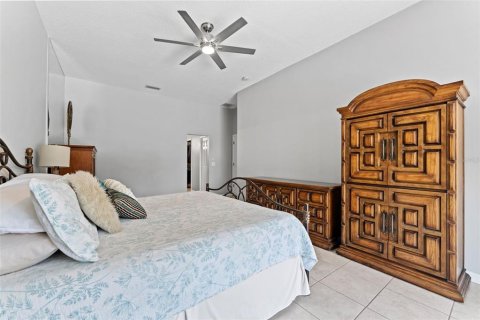 House in Tampa, Florida 4 bedrooms, 239.22 sq.m. № 1803069 - photo 17