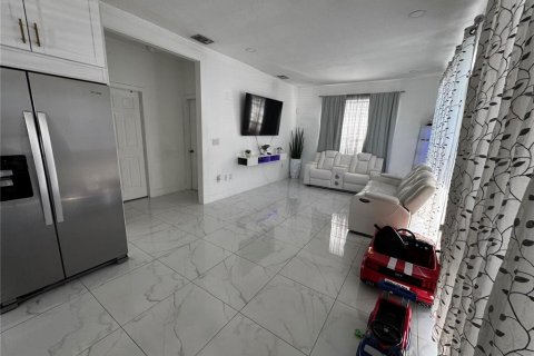 Купить виллу или дом в Спринг-Хилл, Флорида 3 комнаты, 140.1м2, № 2144968 - фото 11