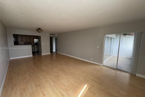 Copropriété à vendre à Lauderhill, Floride: 2 chambres, 78.97 m2 № 1939576 - photo 7