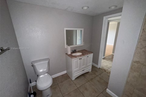 Copropriété à vendre à Lauderhill, Floride: 2 chambres, 78.97 m2 № 1939576 - photo 12