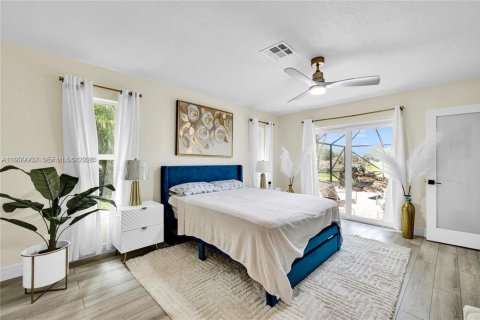 House in Tamarac, Florida 4 bedrooms, 222.22 sq.m. № 1996780 - photo 10