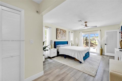 House in Tamarac, Florida 4 bedrooms, 222.22 sq.m. № 1996780 - photo 12