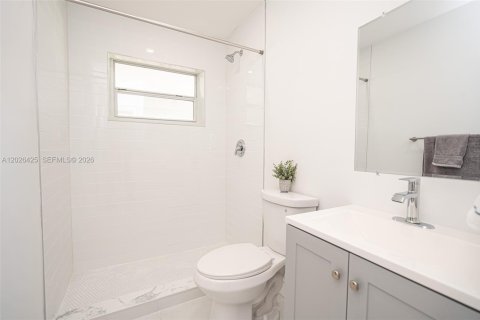 Villa ou maison à vendre à Miami Gardens, Floride: 4 chambres, 257.53 m2 № 2086925 - photo 8