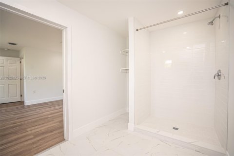 Villa ou maison à vendre à Miami Gardens, Floride: 4 chambres, 257.53 m2 № 2086925 - photo 21