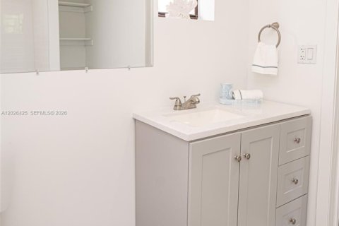 Villa ou maison à vendre à Miami Gardens, Floride: 4 chambres, 257.53 m2 № 2086925 - photo 22