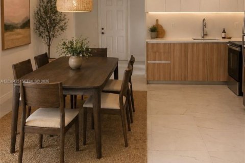 Villa ou maison à vendre à Miami Gardens, Floride: 4 chambres, 257.53 m2 № 2086925 - photo 3