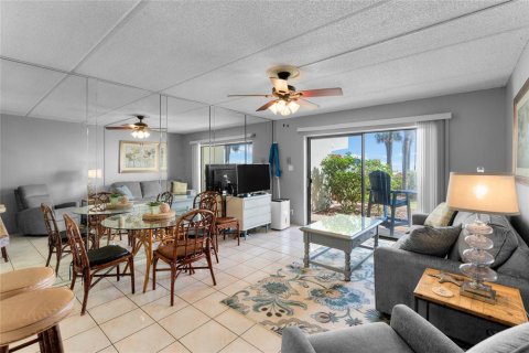 Condo in Ormond Beach, Florida, 2 bedrooms  № 1003308 - photo 21