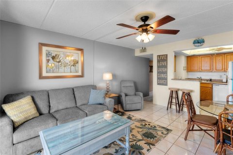 Condo in Ormond Beach, Florida, 2 bedrooms  № 1003308 - photo 23