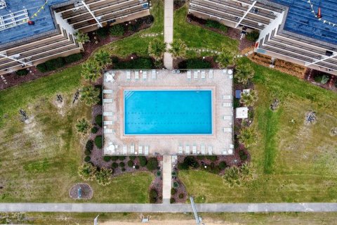 Condo in Ormond Beach, Florida, 2 bedrooms  № 1003308 - photo 8