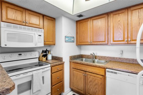 Condo in Ormond Beach, Florida, 2 bedrooms  № 1003308 - photo 25
