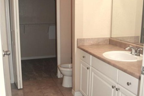Condo in Sarasota, Florida, 3 bedrooms  № 1443905 - photo 22