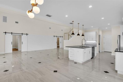 Купить виллу или дом в Лейкленд, Флорида 15 комнат, 300.91м2, № 1801579 - фото 17
