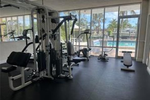 Condominio en venta en North Miami, Florida, 2 dormitorios, 83.98 m2 № 2241548 - foto 3