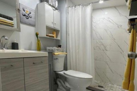 Condominio en venta en North Miami, Florida, 2 dormitorios, 83.98 m2 № 2241548 - foto 9