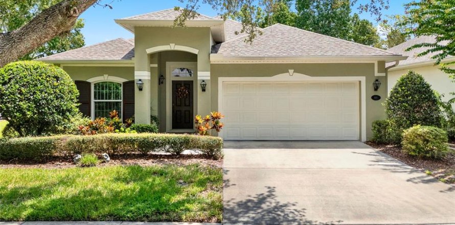 Villa ou maison à DeLand, Floride 3 chambres, 170.57 m2 № 1904244