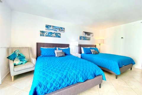 Hotel in Sunny Isles Beach, Florida 33.44 sq.m. № 1763724 - photo 6