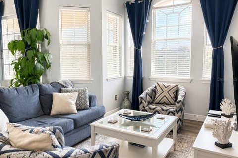 Condo in Davenport, Florida, 2 bedrooms  № 2220654 - photo 2