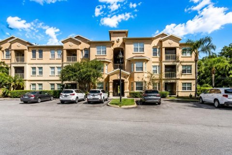 Condominio en Davenport, Florida, 2 dormitorios № 2220654