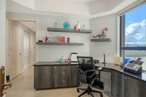Condominio en venta en Sarasota, Florida, 2 dormitorios, 148.18 m2 № 1856595 - foto 28