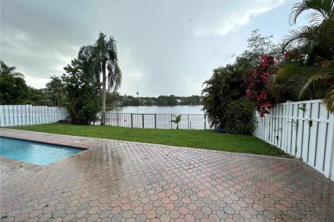 Villa ou maison à louer à Cooper City, Floride: 3 chambres, 168.62 m2 № 1921287 - photo 4